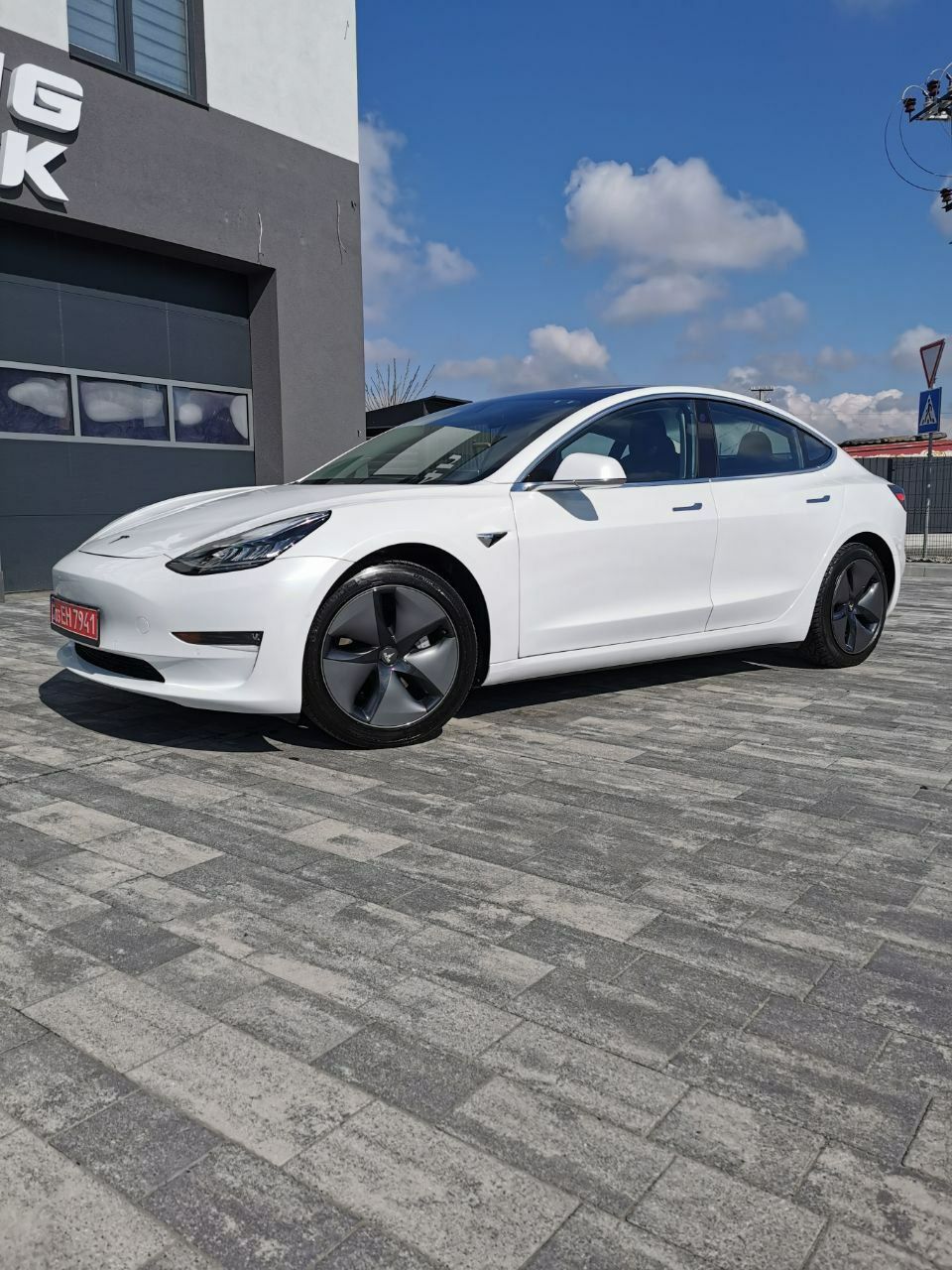 Tesla model 3 LONG RANGE