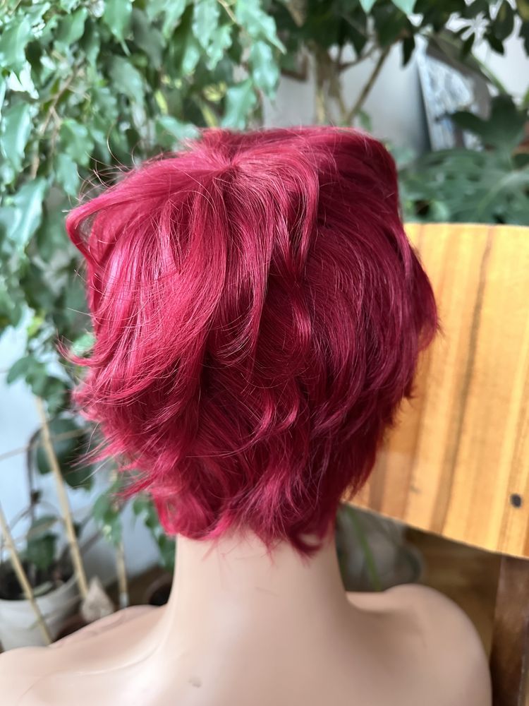 Krotka czerwona peruka 100% wlosy natualne ciemna czerwien