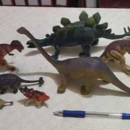 5 Dinossauros mais 2 de oferta
