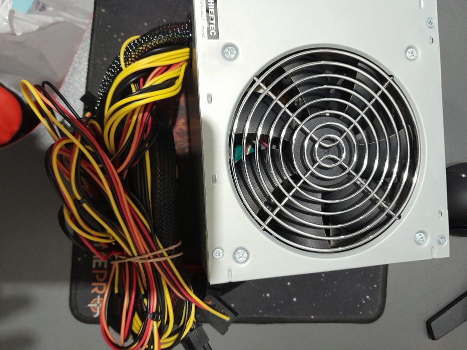 Блок живлення.   .