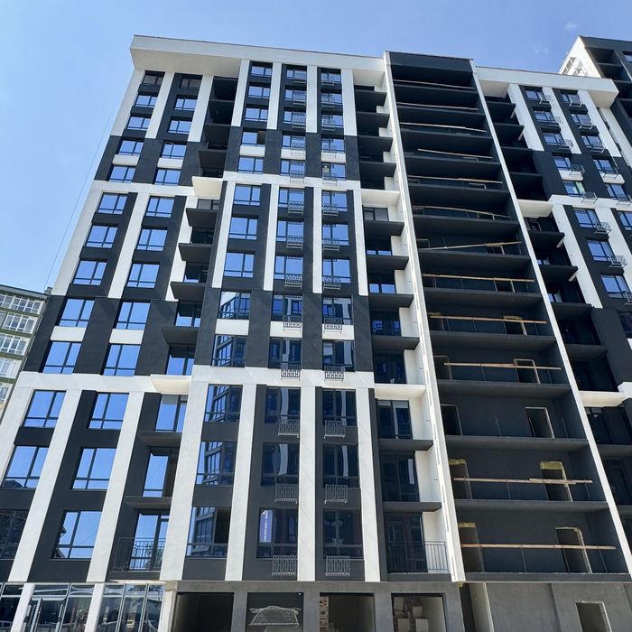 Продаж 2-х кв. 56м2, 2-й поверх, на стадії здачі, без комісій