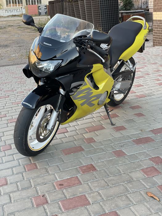 Продам Honda CBR 600 f4