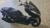 VENDO PCX praticamente zero