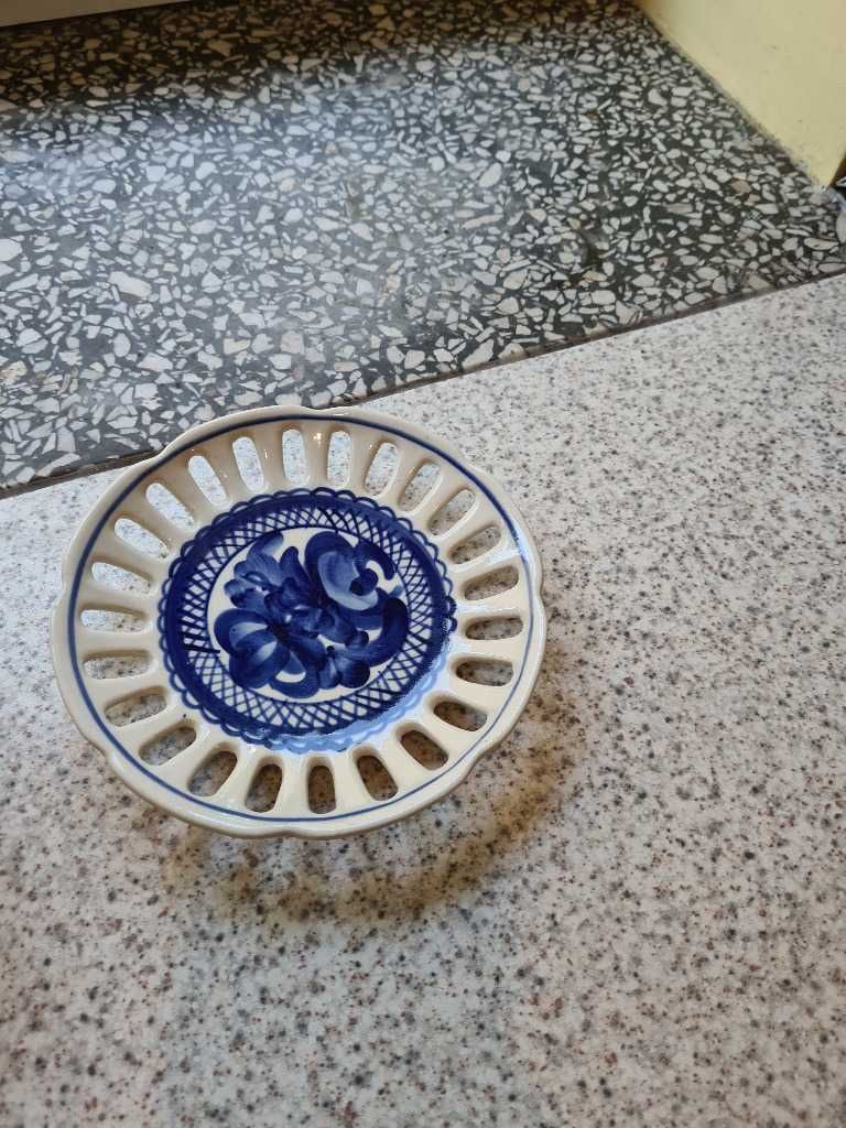 dwa piękne talerze - ozdobne lub użytkowe :)