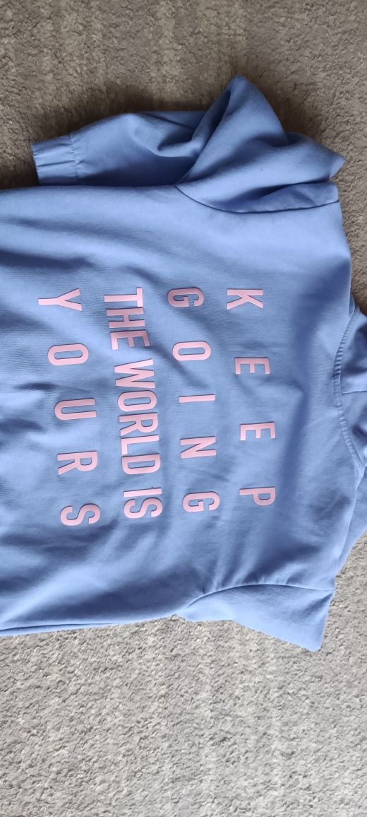 Fioletowa bluza z kapturem