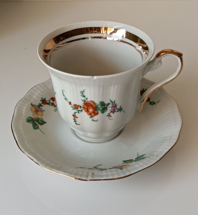 Piękny zestaw porcelana Wałbrzych cudne kolory i złocenia nowe