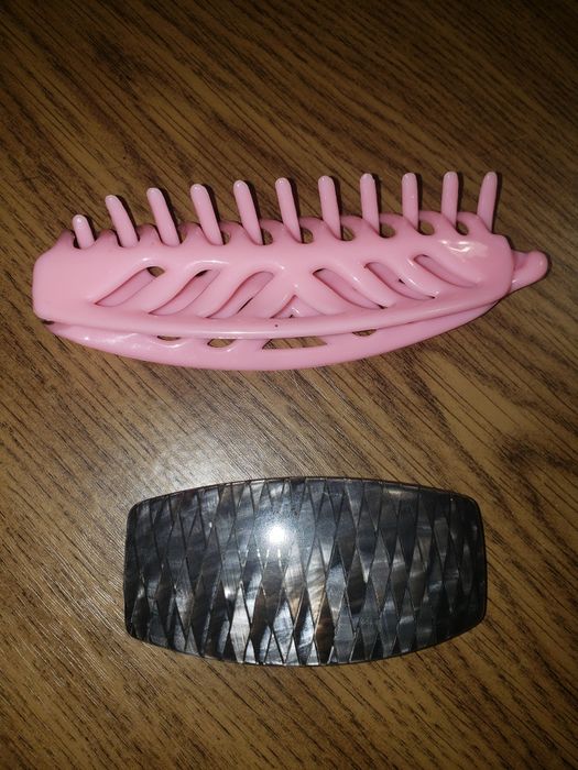 Продам заколки для девочки