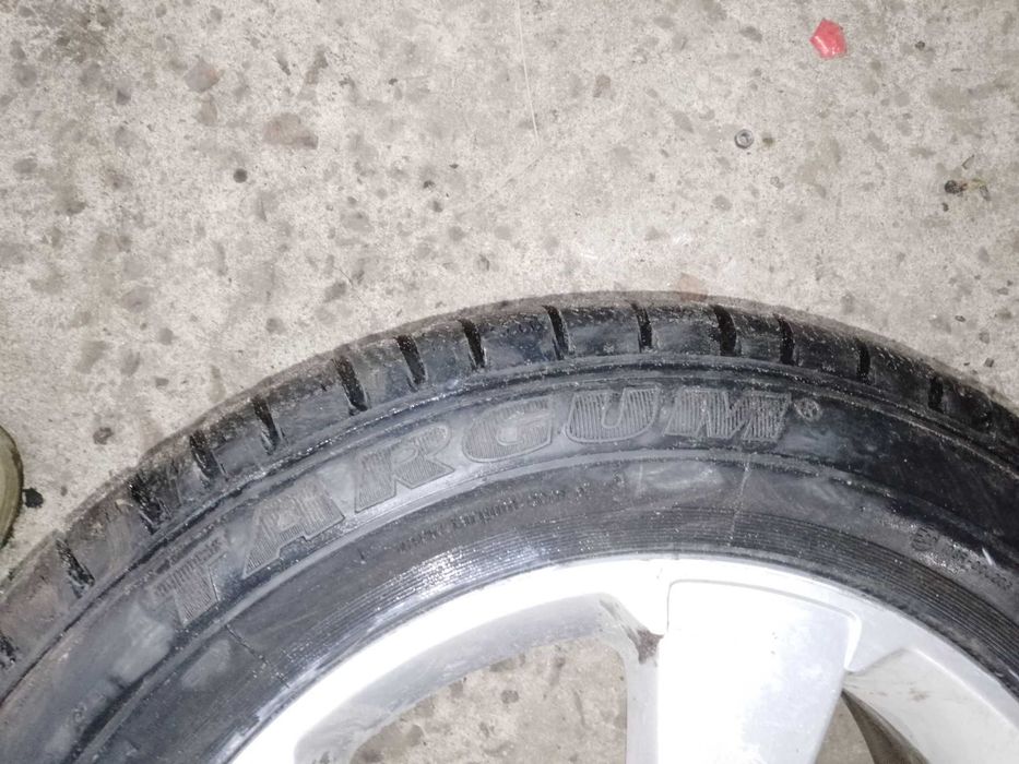 Зимові шини 235/60/18