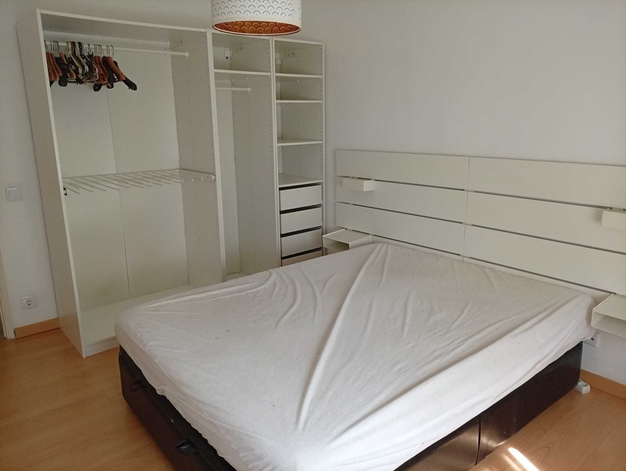 Apartamento T1 em zona Central dos Foros de Amora #