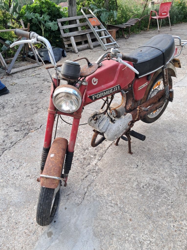 Vendo motorizada