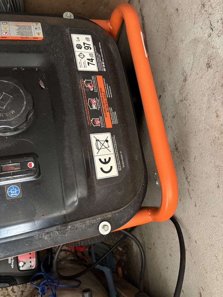 Gerador 6500W a gasolina Com bateria para start.