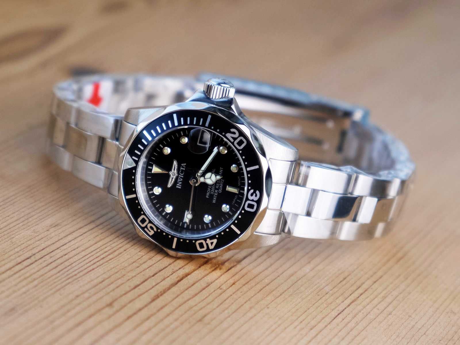 Часы женские Invicta 8939 Pro Diver с черным циферблатом