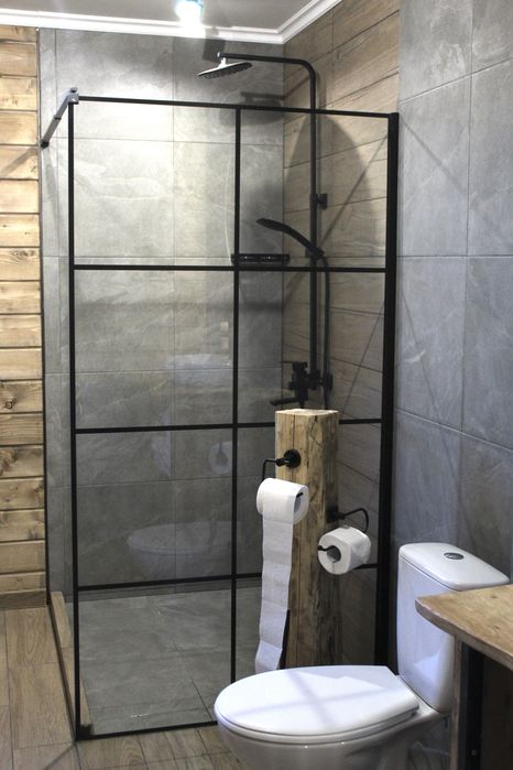 Двох поверховий котедж з чаном в карпатах