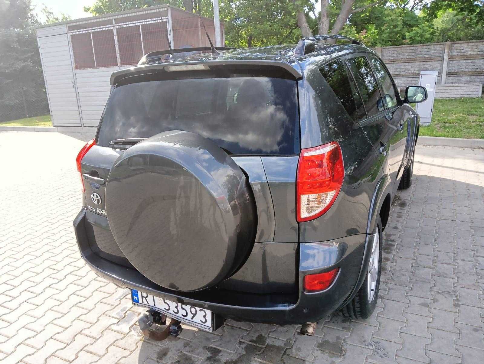 Toyota RAV 4 III rok 2.2 diesel 177KM