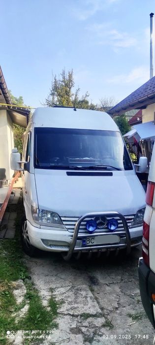 Бус на 8+1 місць Mercedes sprinter 315 cdi