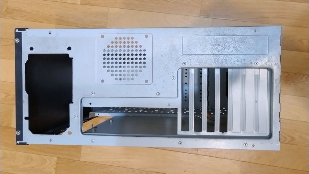 Корпус для ПК. ATX.