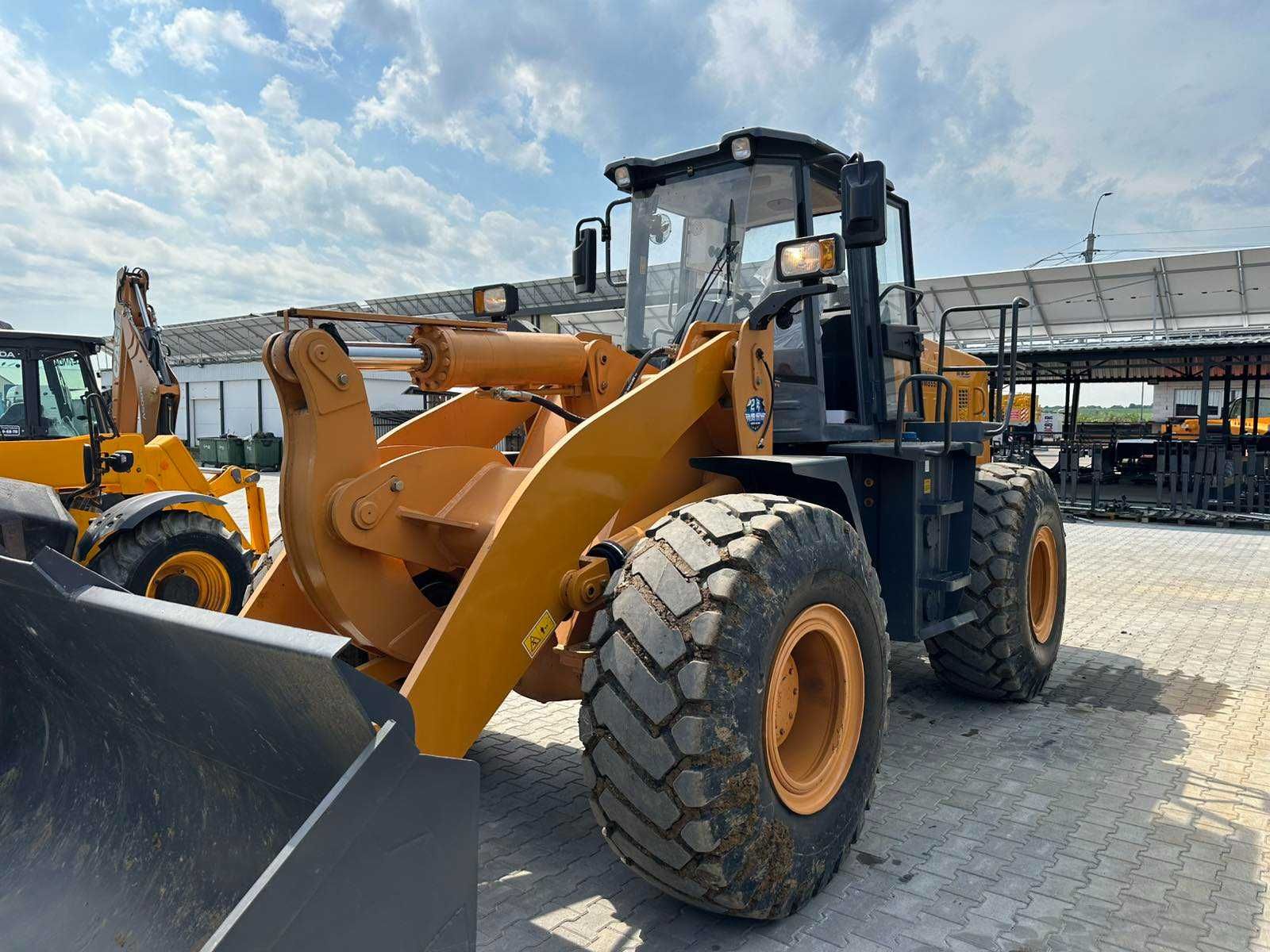 Фронтальний навантажувач Lonking CDM855NE 2024 року