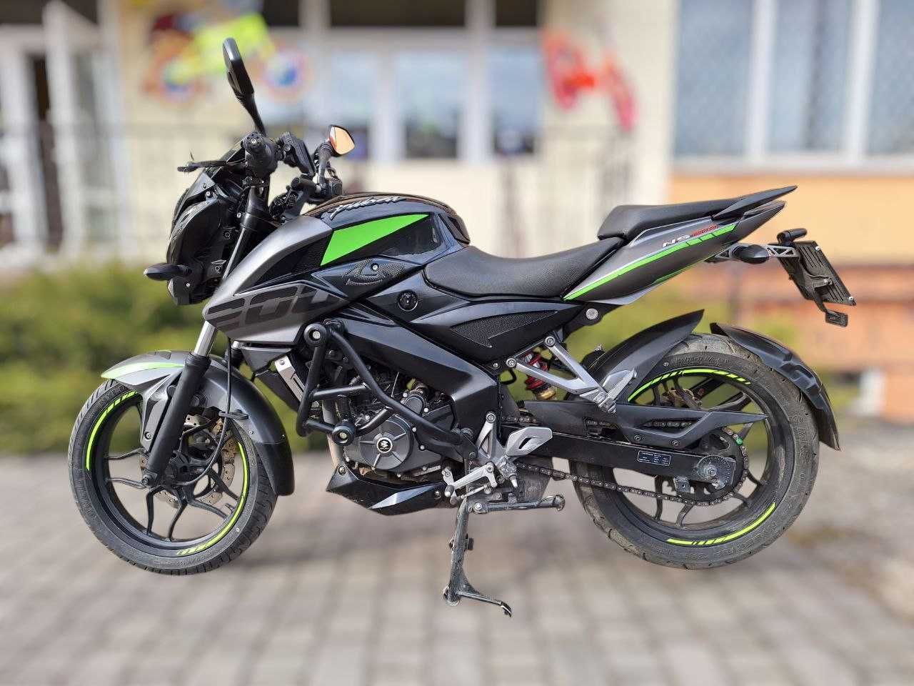 Bajaj Pulsar NS 200 двигун kTm Duke 200 - 2019 рік