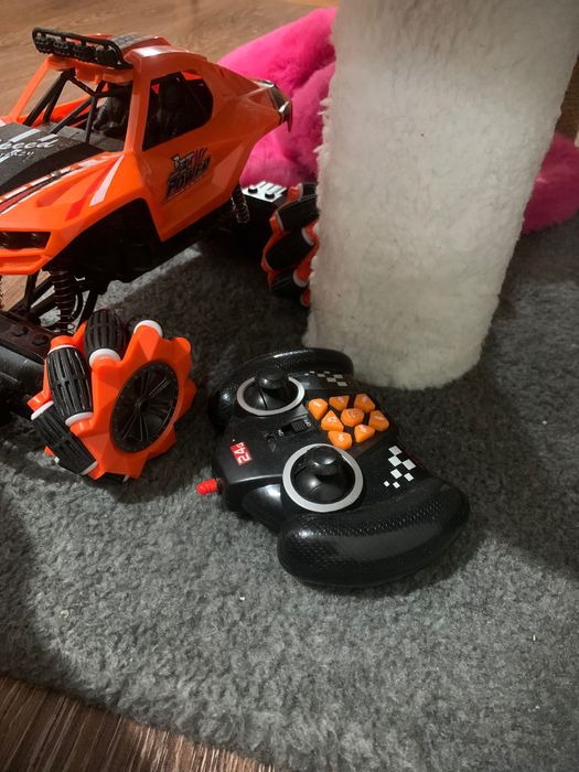 Машинка на Пульте управелния