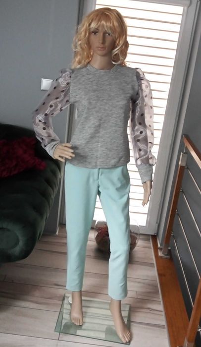 Bluzka Damska z Tiulowym Rękawem.