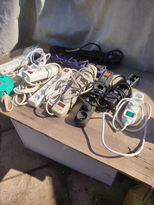 Listwy przedłużaczy kilkanaście sztuk