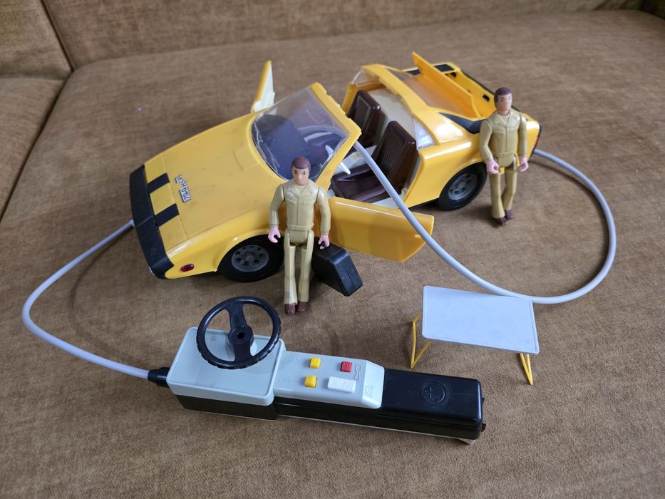 ALFETTA SPIDER zabawka prl auto na kabel