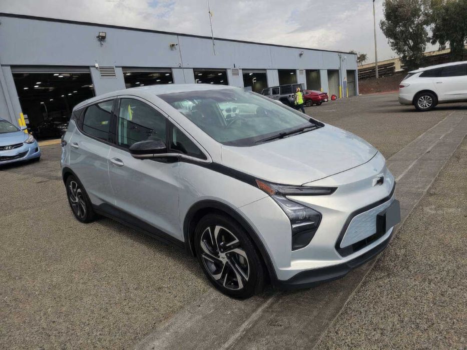 Chevrolet Bolt EV 2LT      2023