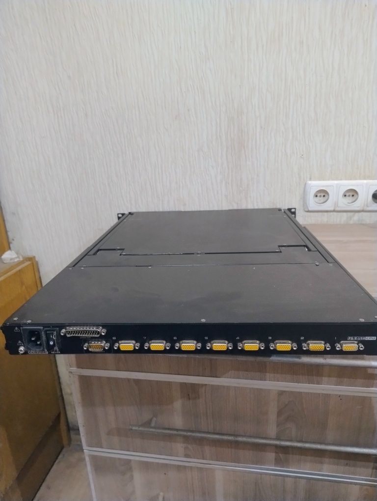 KVM-перемикач ATEN CL5708M