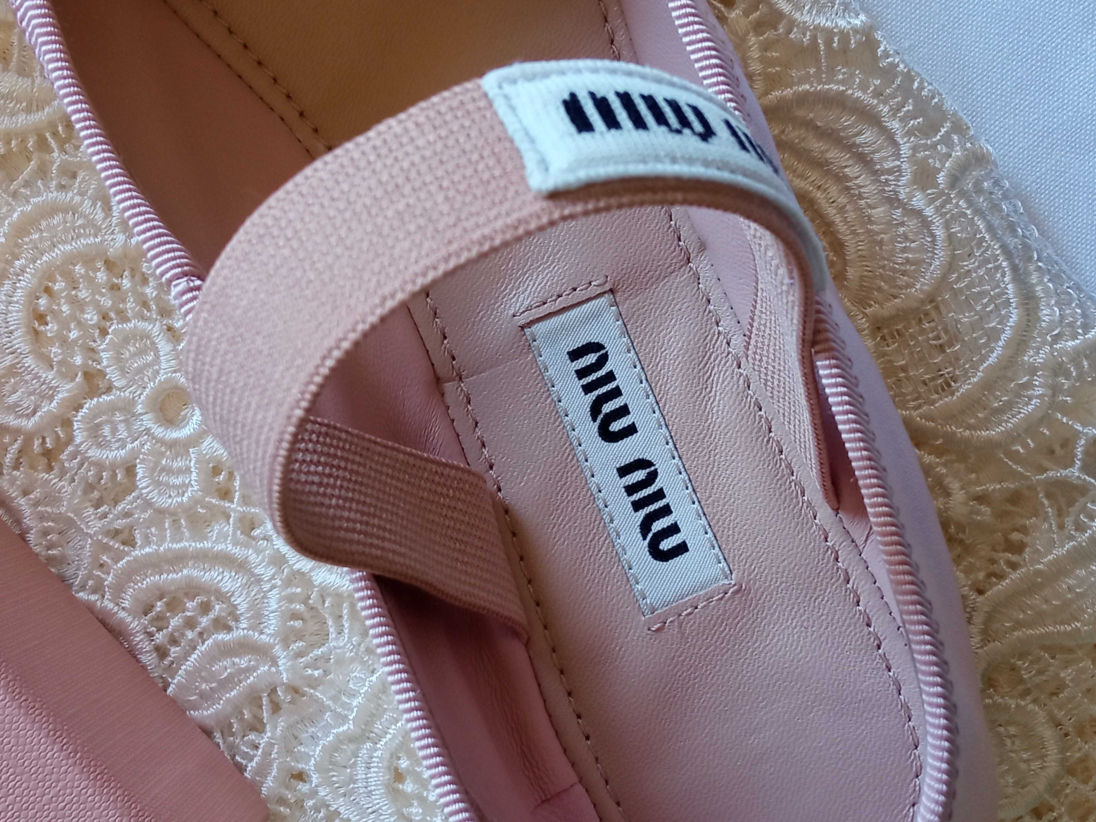 Luxuosas Bailarinas em Cetim - Miu Miu