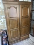 Armário roupa com espelho interior