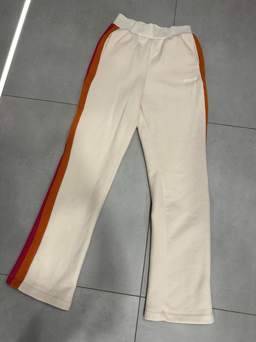 Komplet dresowy damski Guess beżowy z kolorowymi paskami XS jak nowy