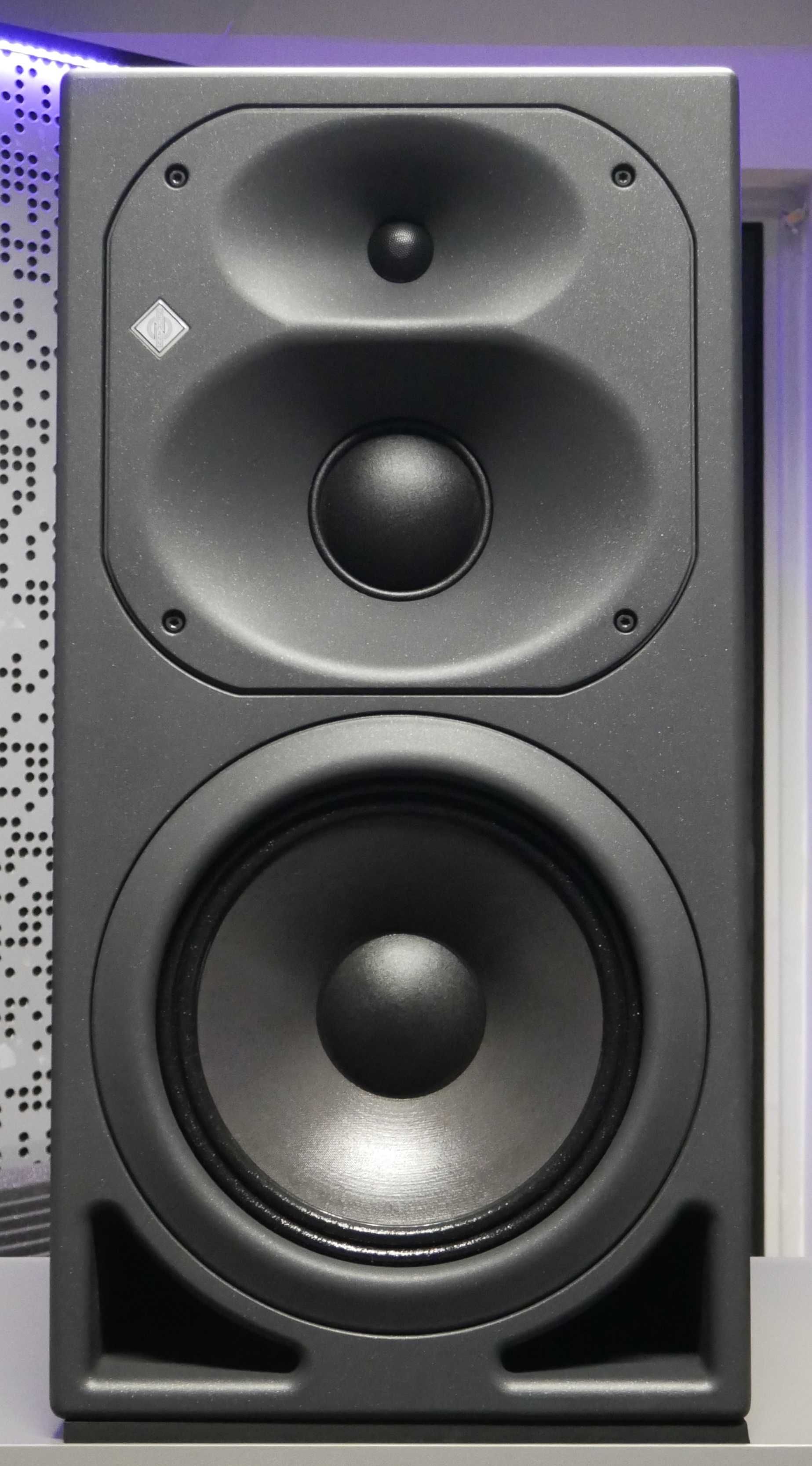 Monitory Studyjne NEUMANN KH 420 - Aktywne Trójdrożne