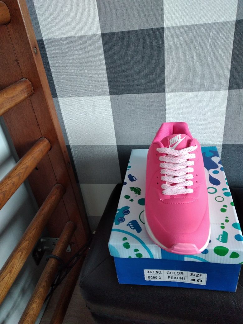 Buty sportowe rozmiar 40