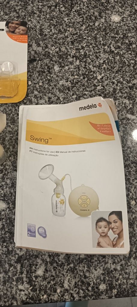 Máquina de tirar leite Medela a