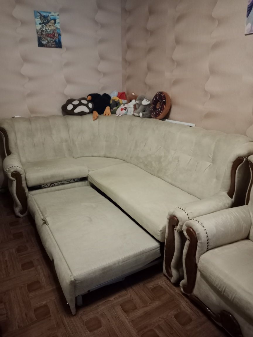 Диван та м'який уголок