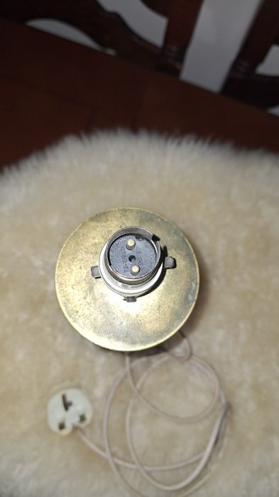 Лампа в-во Англія