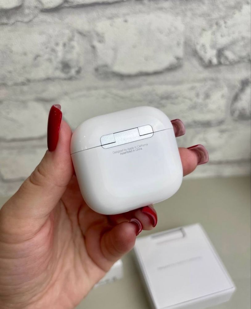 Airpods 4 (ANC]