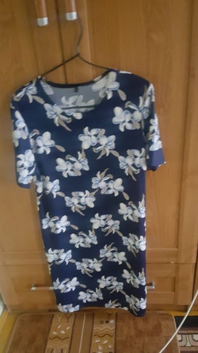 Sukienka w kwiaty rozmiar 46