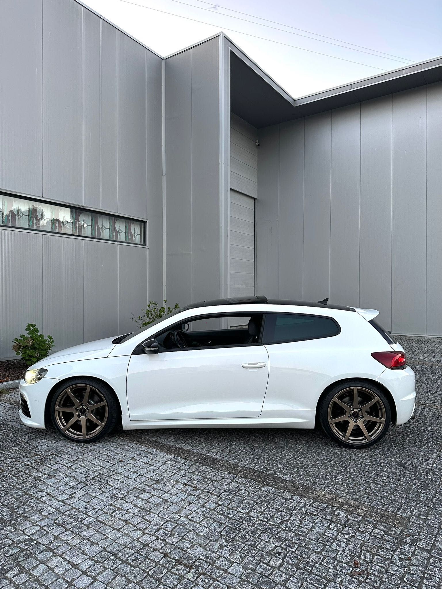 VW Sirocco R DSG 265cv Full Extras