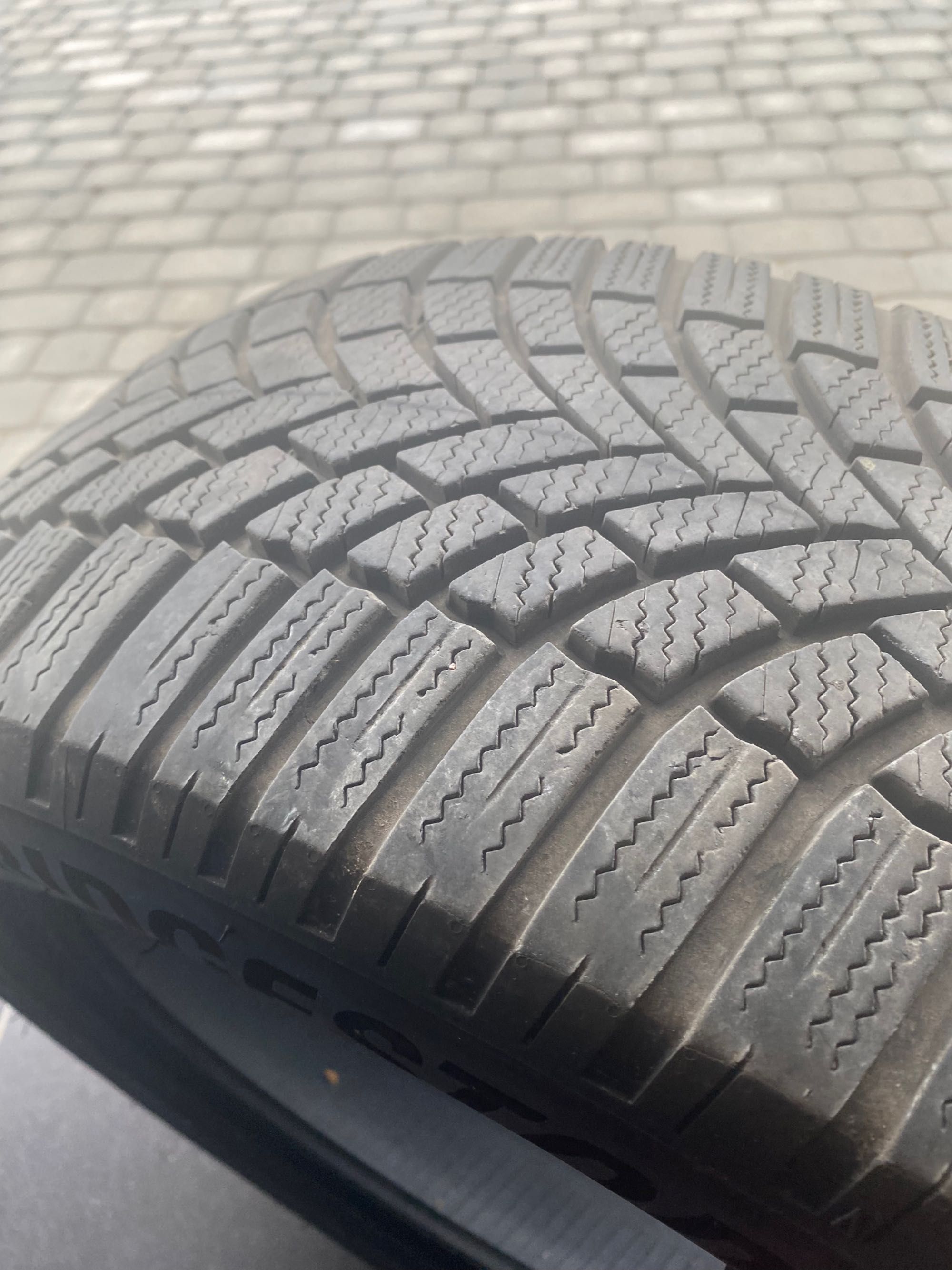 4x opony zimowe BRIDGESTONE BLIZZAK LM005 235/50R17 11.2021 dwie zimy