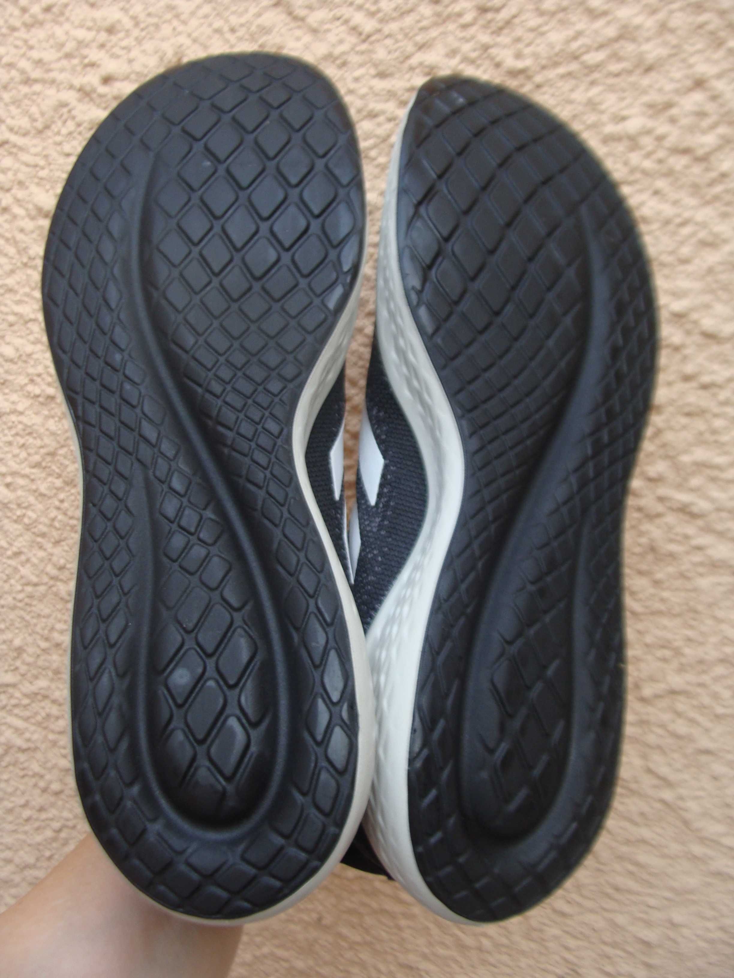 46/29.5 см Adidas  крутые кроссовки оригинал новое состояние