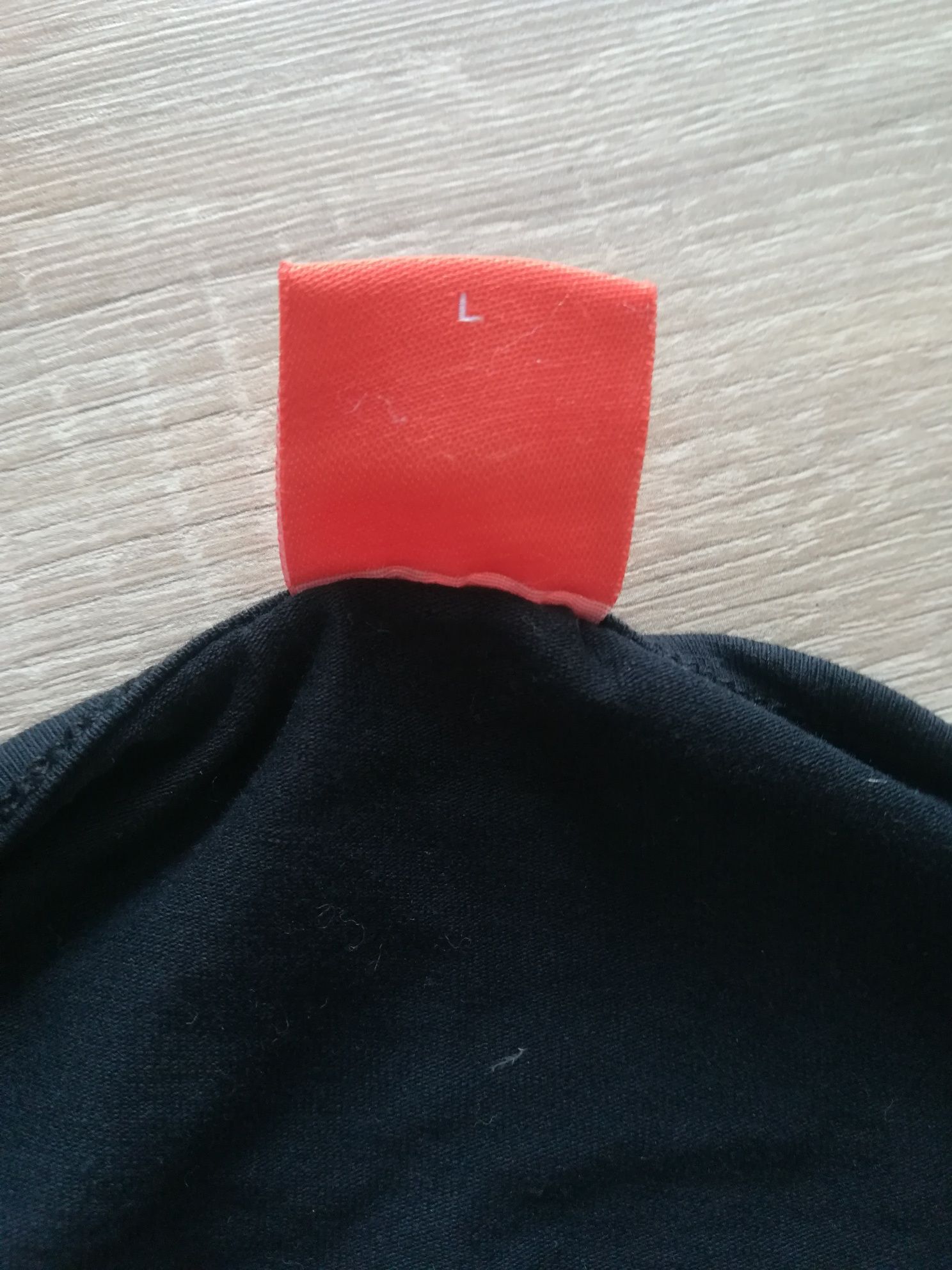 Top z wiązaniem na szyi