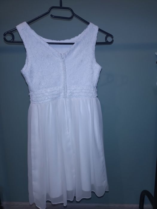 Sukienka biała z bolerkiem 128 134
