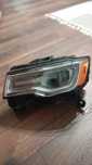 Lampa lewa przód Jeep Grand Cherokee