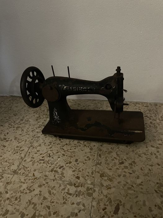 Maquina de custura antiga