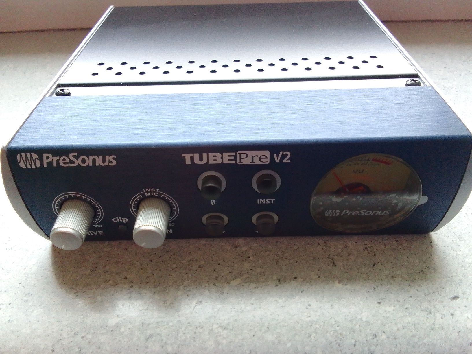 przedwzmacniacz preamp/di-box lampowy presonus tube pre v2