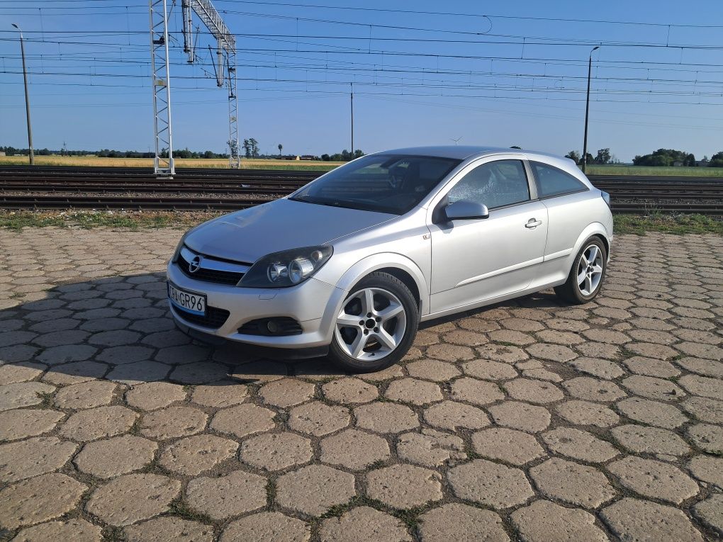 Opel Astra GTC 1.6 GAZ / Prywatna / Ważne do 27.07