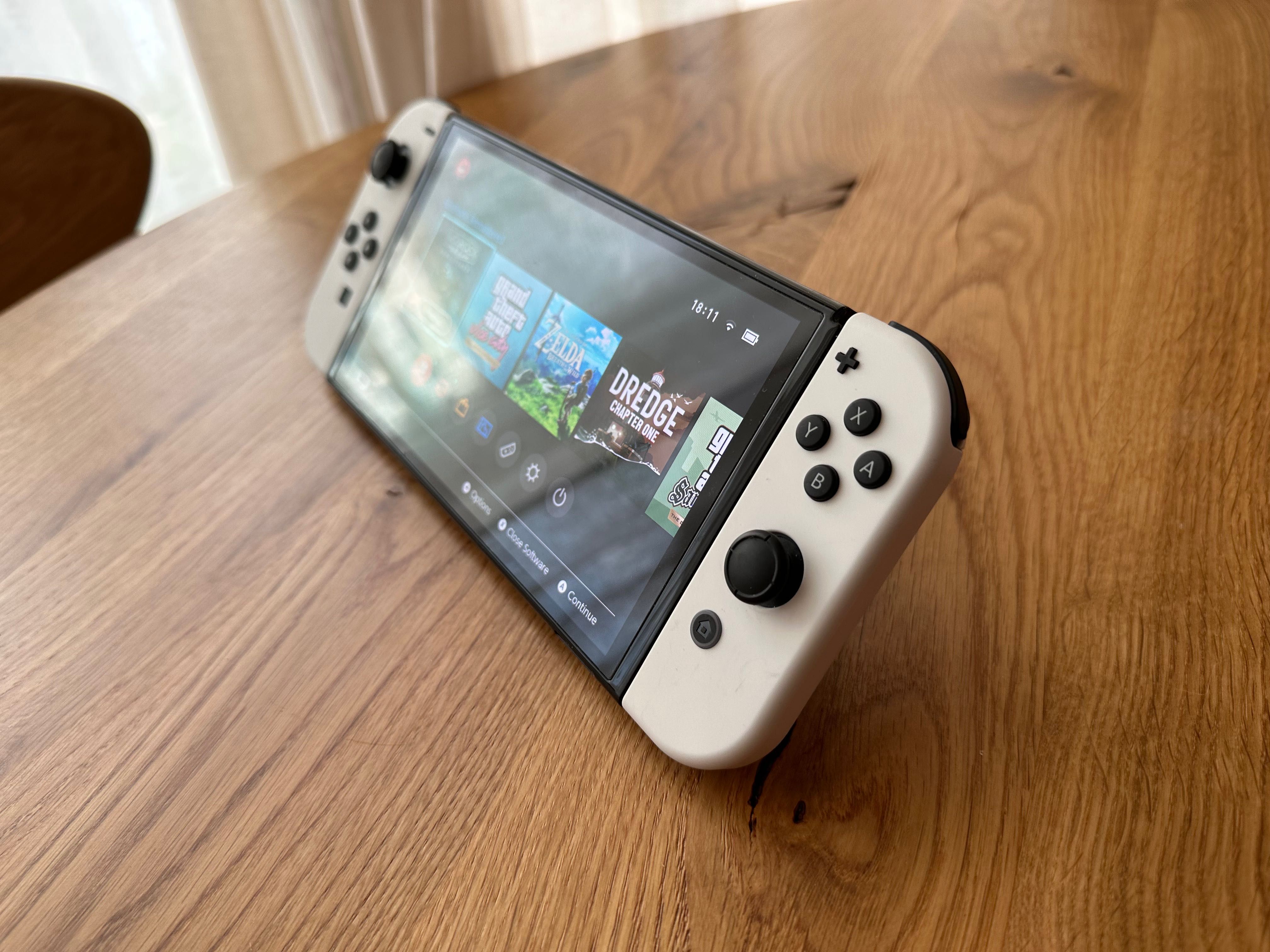 Nintendo Switch OLED, kompletny zestaw