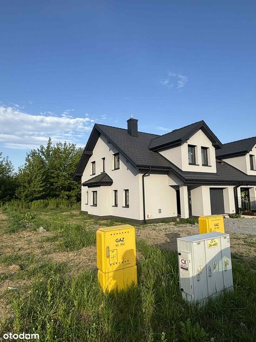 Dom na nowym osiedlu Ostoja w Brzesku/Jadownikach.