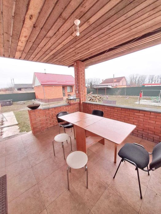 Продам сучасний будинок 350 м2 з меблями та технікою в Підгайцях.